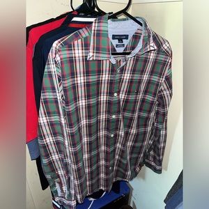 tommy hilifger long sleeve button down classic fit size M multicolor